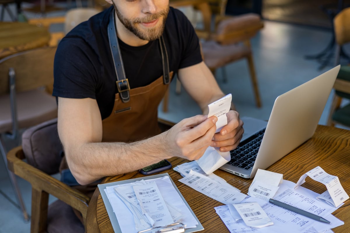 What expenses can Amazon sellers claim in the UK - Amazon seller expenses guide with receipts and financial documents